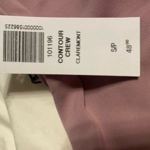 NWT, Aritzia contour t-shirt, size small